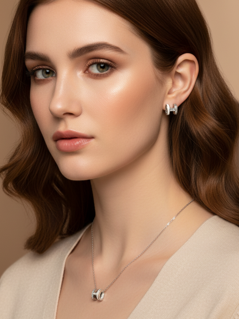 Silver Plated Cylinder Pendant Necklace & Stud Earring Jewellery Set for Women & Girls